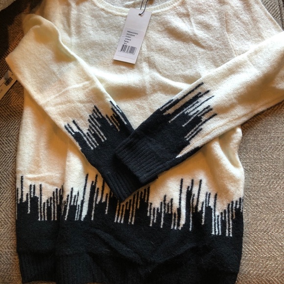Anthropologie Sweaters - Anthro SeeUSoon cream sweater black trim sz M nwt